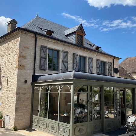 Manoir De Rieuzal Bed & Breakfast Loubressac ภายนอก รูปภาพ