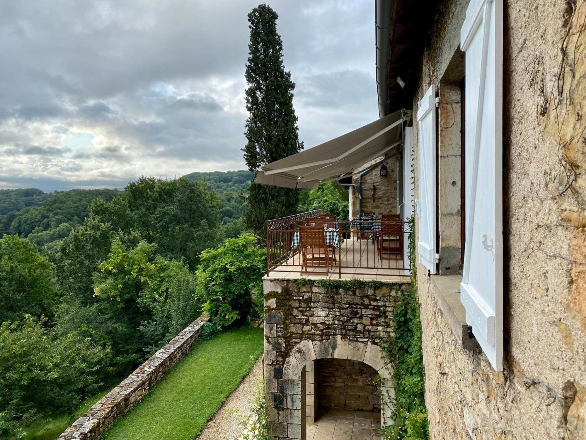 Manoir De Rieuzal Bed & Breakfast Loubressac ภายนอก รูปภาพ