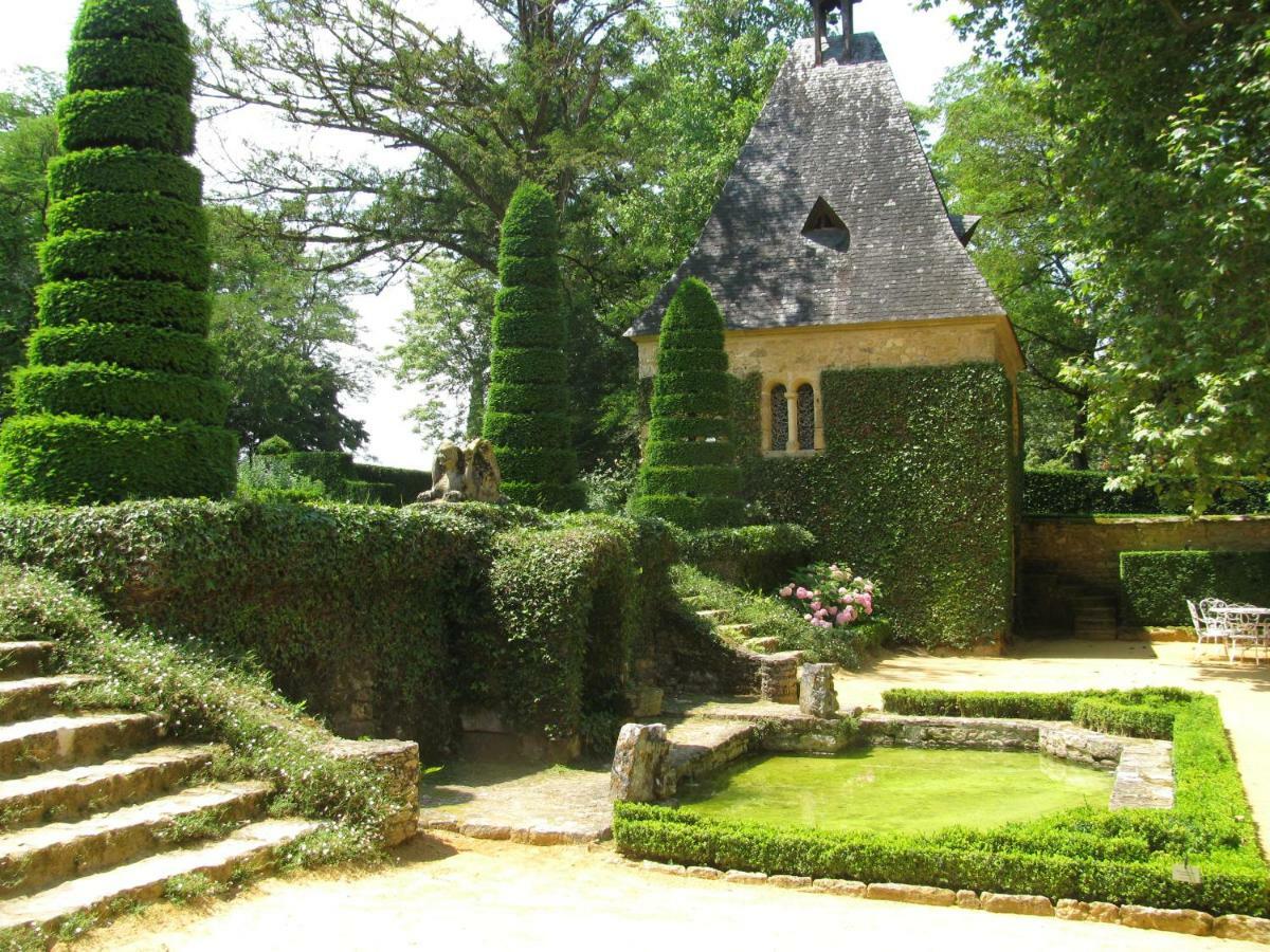 Manoir De Rieuzal Bed & Breakfast Loubressac ภายนอก รูปภาพ